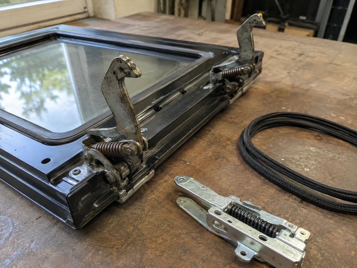 Oven door that would not stay closed