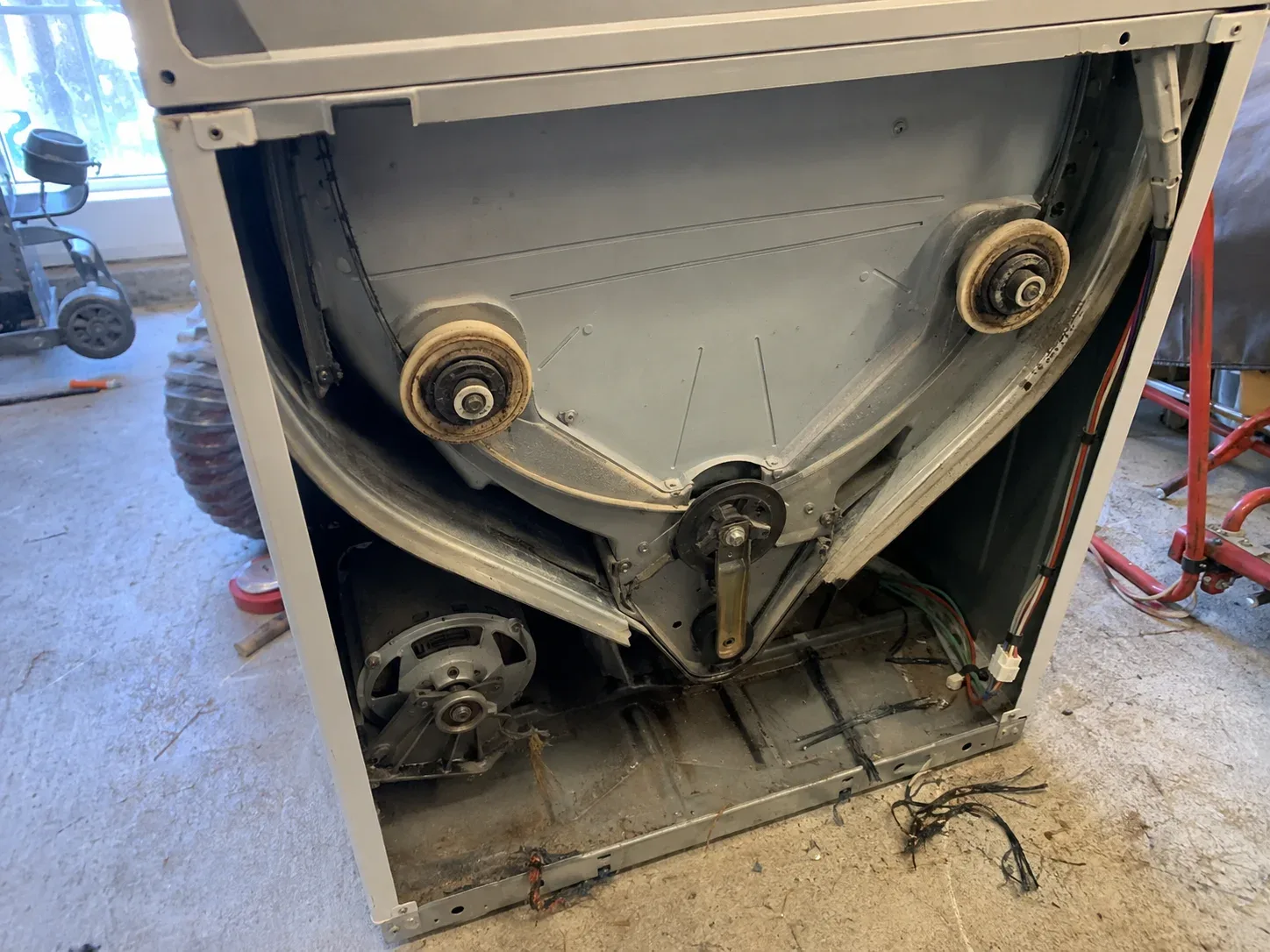 Dryer drum making a loud squealing noise